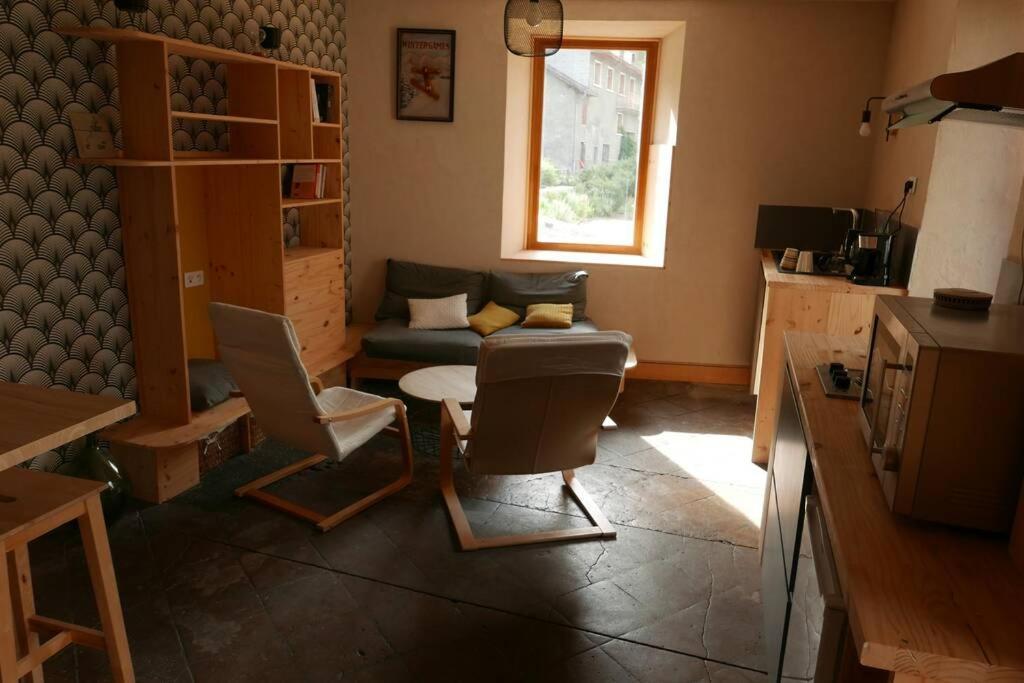 Joli Appartement Confortable Renove Style Cosy Saint-Martin-de-la-Porte 外观 照片